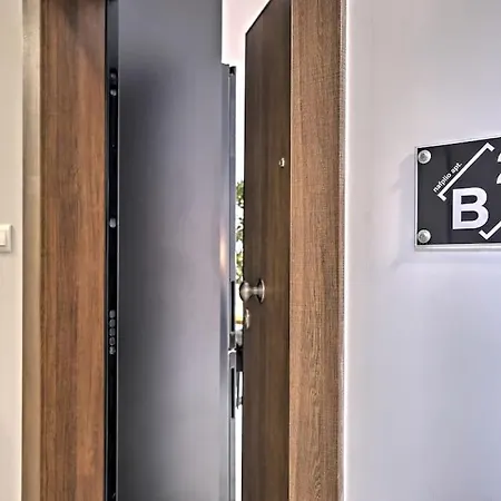 Apartment B2 Apt *