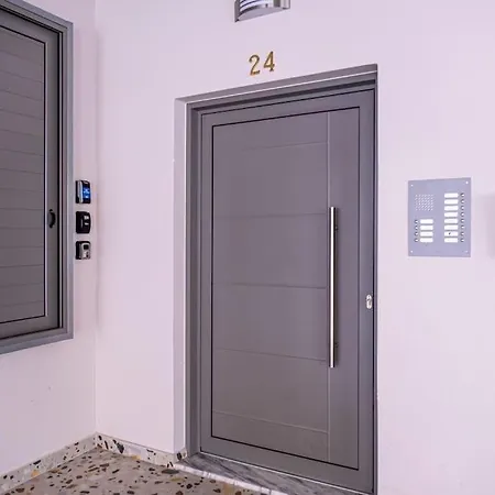 B2 Apt Nafplio